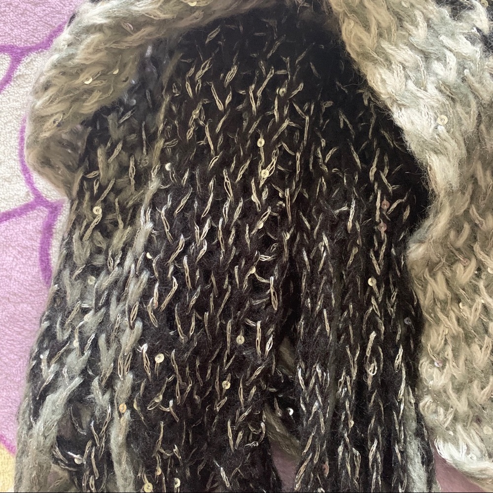 Scarf - Picture 5 of 5